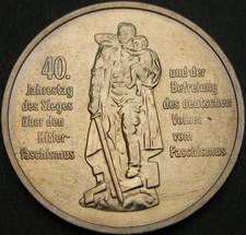 GERMANY (East) 10 Mark 1985 - Liberation from Fascism - aUNC - 1313 ¤