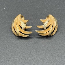 Vintage Crown Trifari Flame Clip On Earrings Gold Tone Brushed