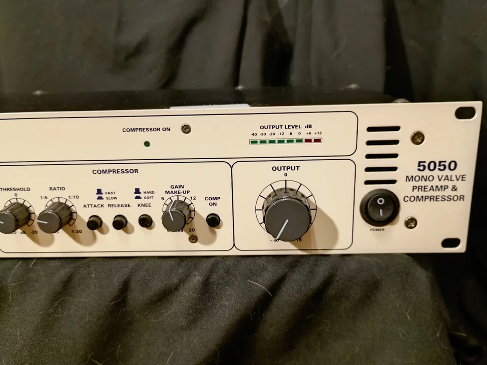 Tla 5050 Mono Valve Pre Amp Compressor - Image 2 of 4