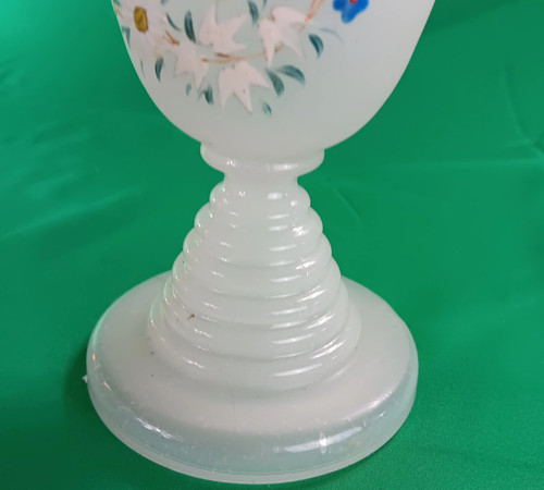 "Florero vintage de vidrio esmerilado - base de pedestal, floral pintado a mano, 8,25"" de alto" - Imagen 6 de 11