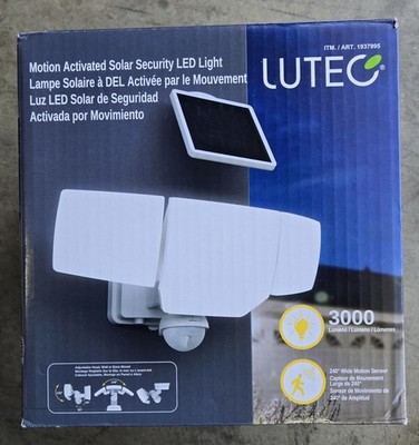 Lutec Motion Activated Solar Security Led Light 3000 Lumens NEW (22C)
