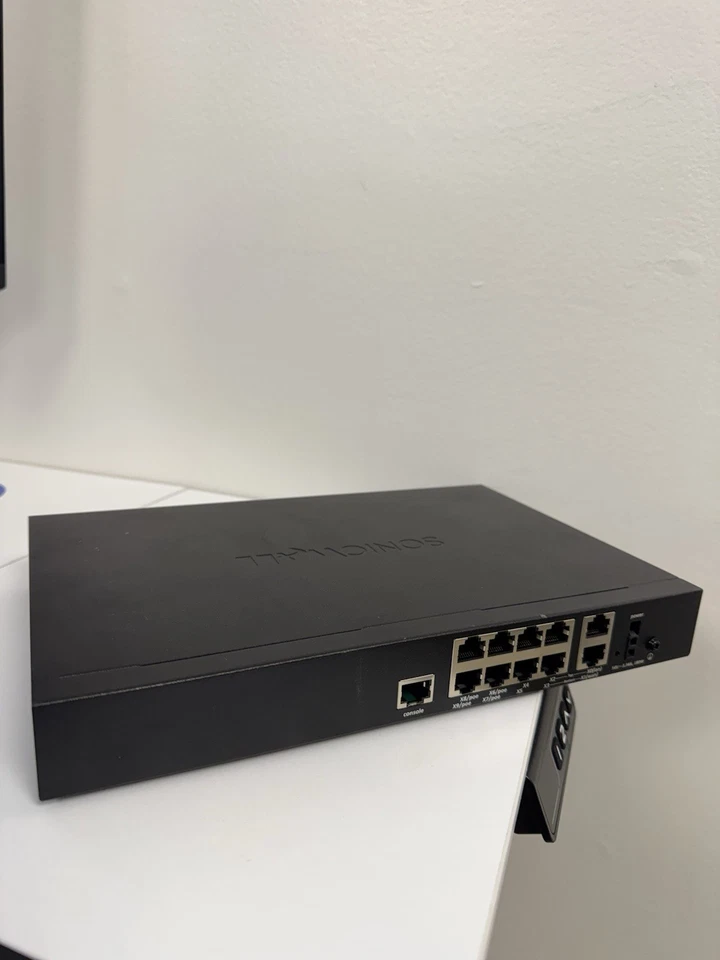 SonicWall TZ600/Firewall Appliance (01-SSC-0210) Foto 2 de 3