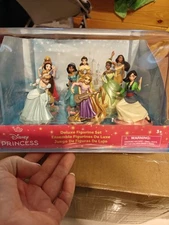 WS3- Disney Princess Deluxe Figurine Playset Set Of 9  New In Box