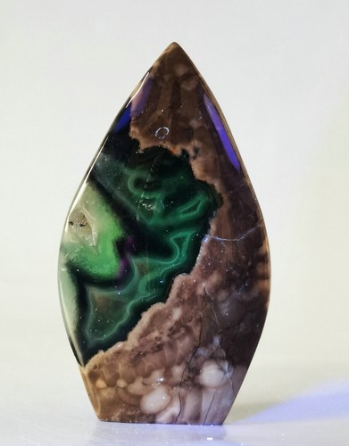 New Find Silver Light Agate Freeform Standup Glow Under UV Light