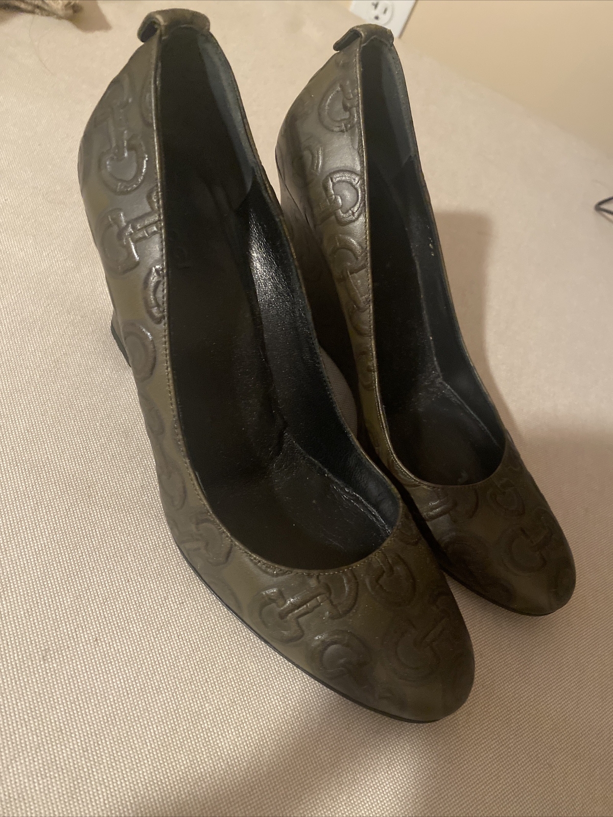 Gucci vintage GG logo embossed wedges size 38.5-image