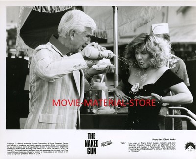 Priscilla Presley Leslie Nielsen The Naked Gun Original 8x10" Photo #
