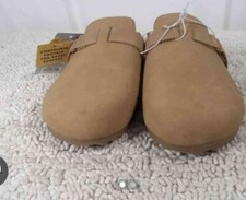 Girls Youth Size 1 Cognac brown Clogs Slip-On Non-marking Cushioned Cat  Jack