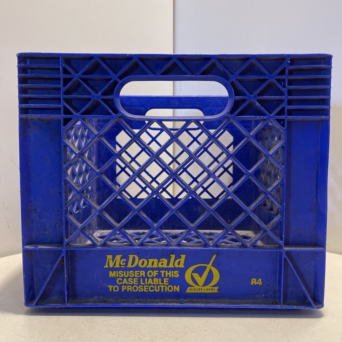 Milk Crate McDonald Dairy Blue Plastic Piper Industries INC. JM1