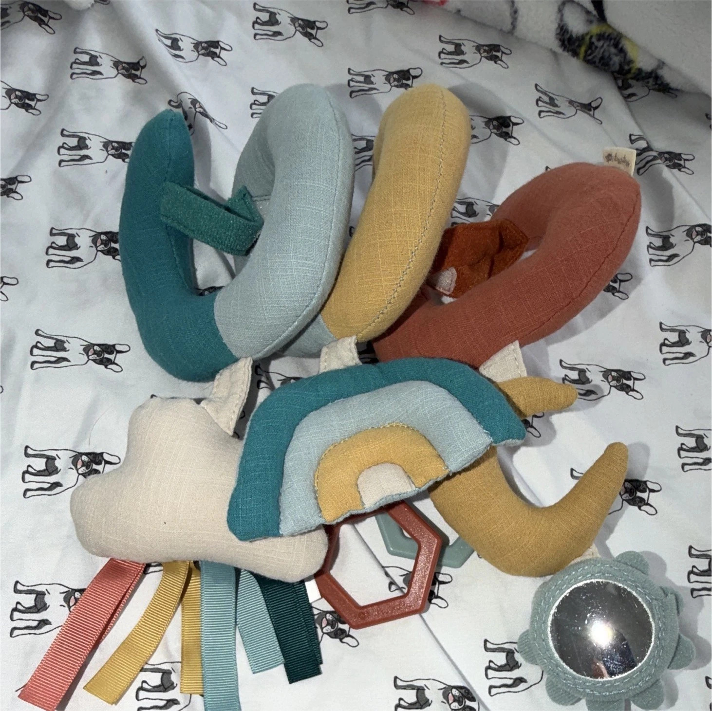 Itzy Ritzy Rainbow Activity Toy Chain w/ Teething Rings & Mirror, Multicolor
Opens in a new window o