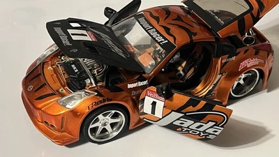 Jada Toys IMPORT Racer Diecast Nissan 350z 1:18 Scale - Photo 1/4