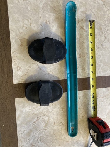 2Horse/ Livestock Prime Soft Rubber Curry Brush for Horses Black 5" With Scraper
