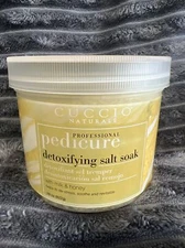 Cuccio ~ Professional Pedicure ~ Detoxifying Salt Soak - Milk & Honey - 29 Oz.