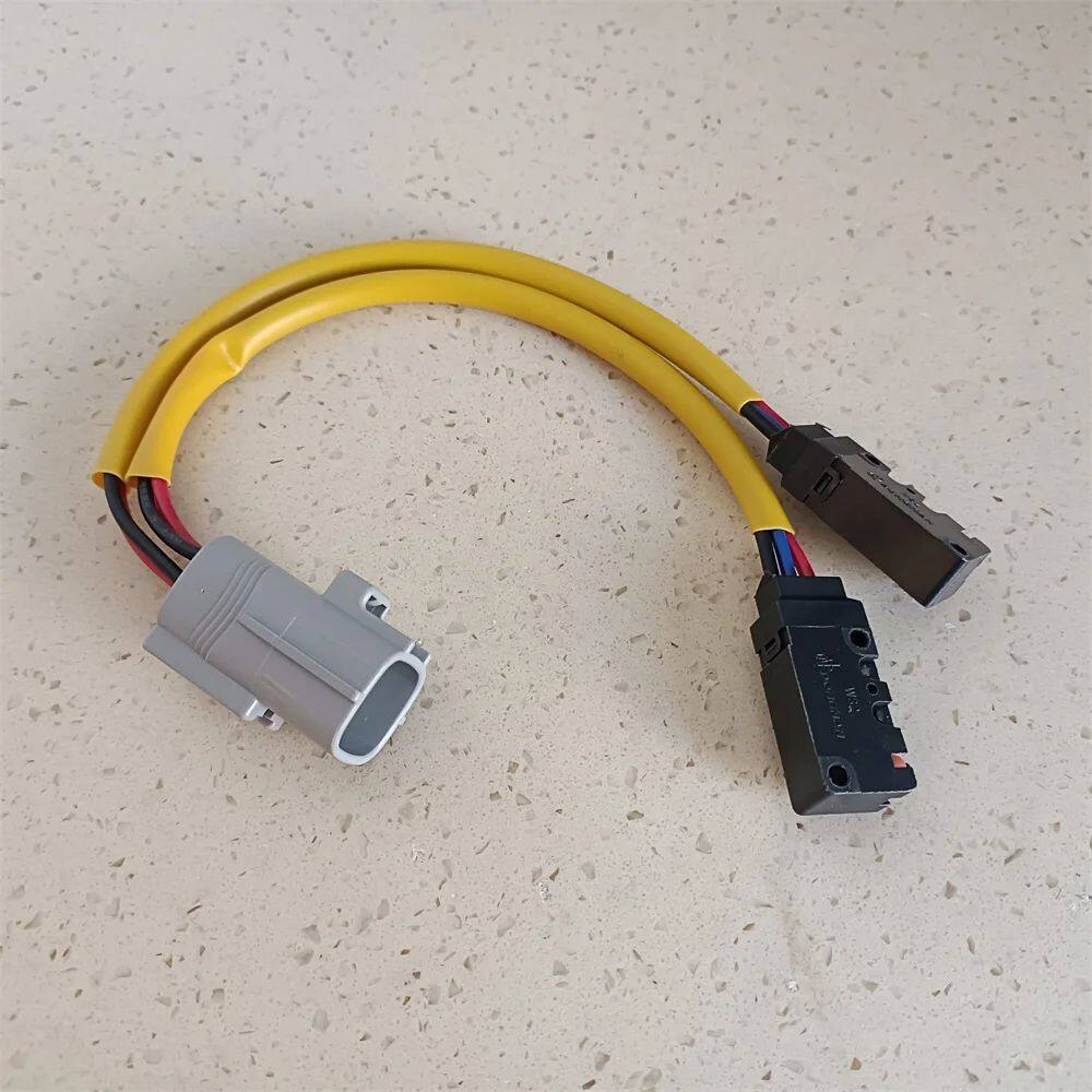 MAO　0517 2020-2024 MAZDA CX-30 REAR LEFT DOOR PANEL WINDOW SWITCH BEZEL