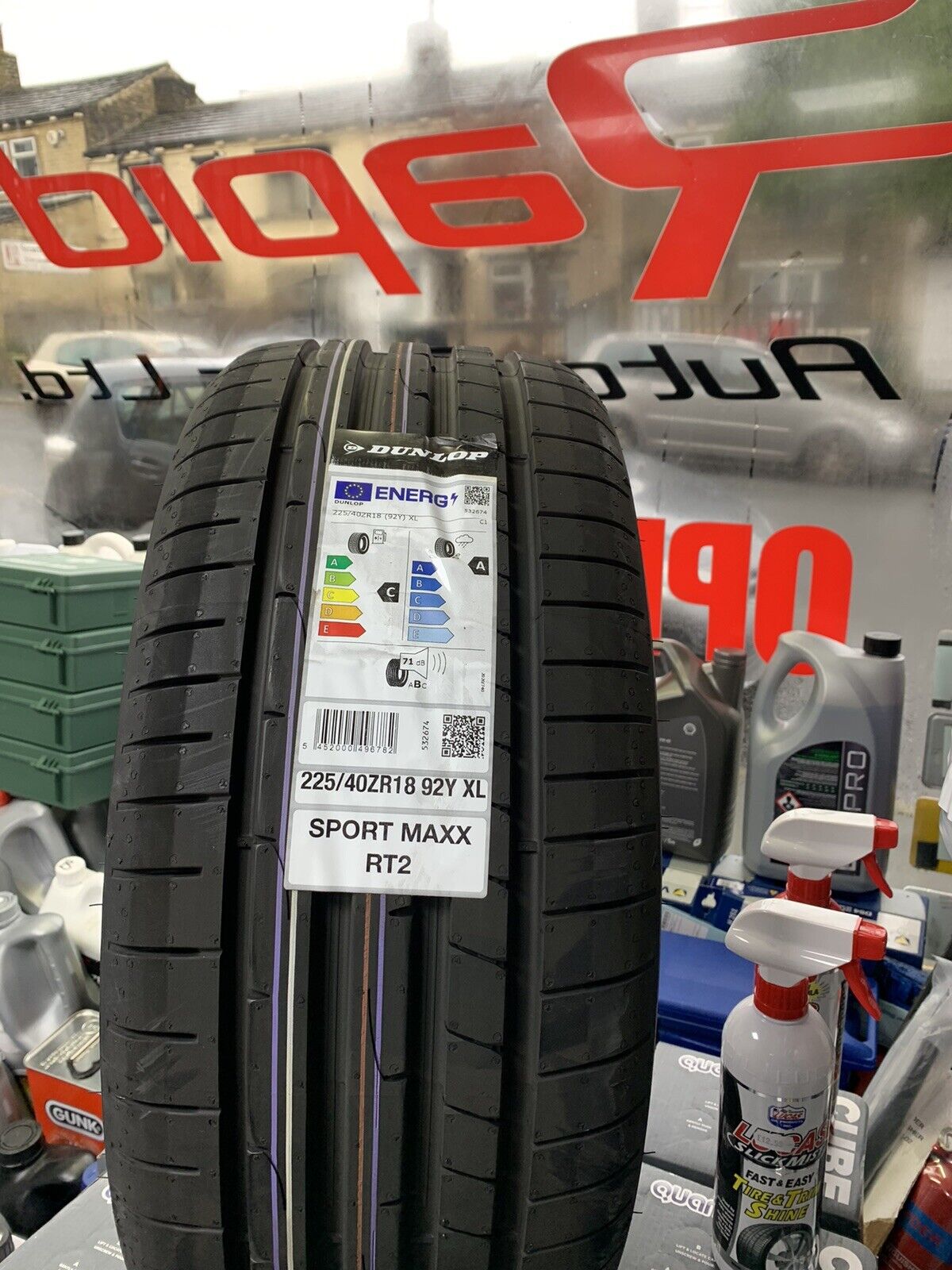 2X New 225 40 18 Dunlop Sport MAXX 92Y XL 225/40R18 2254018