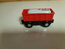 Wooden Railway Train Red Cargo Train  Magnetic Cargo VG Condition