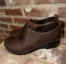Dansko Size 40 Brown Leather Slip On Clog