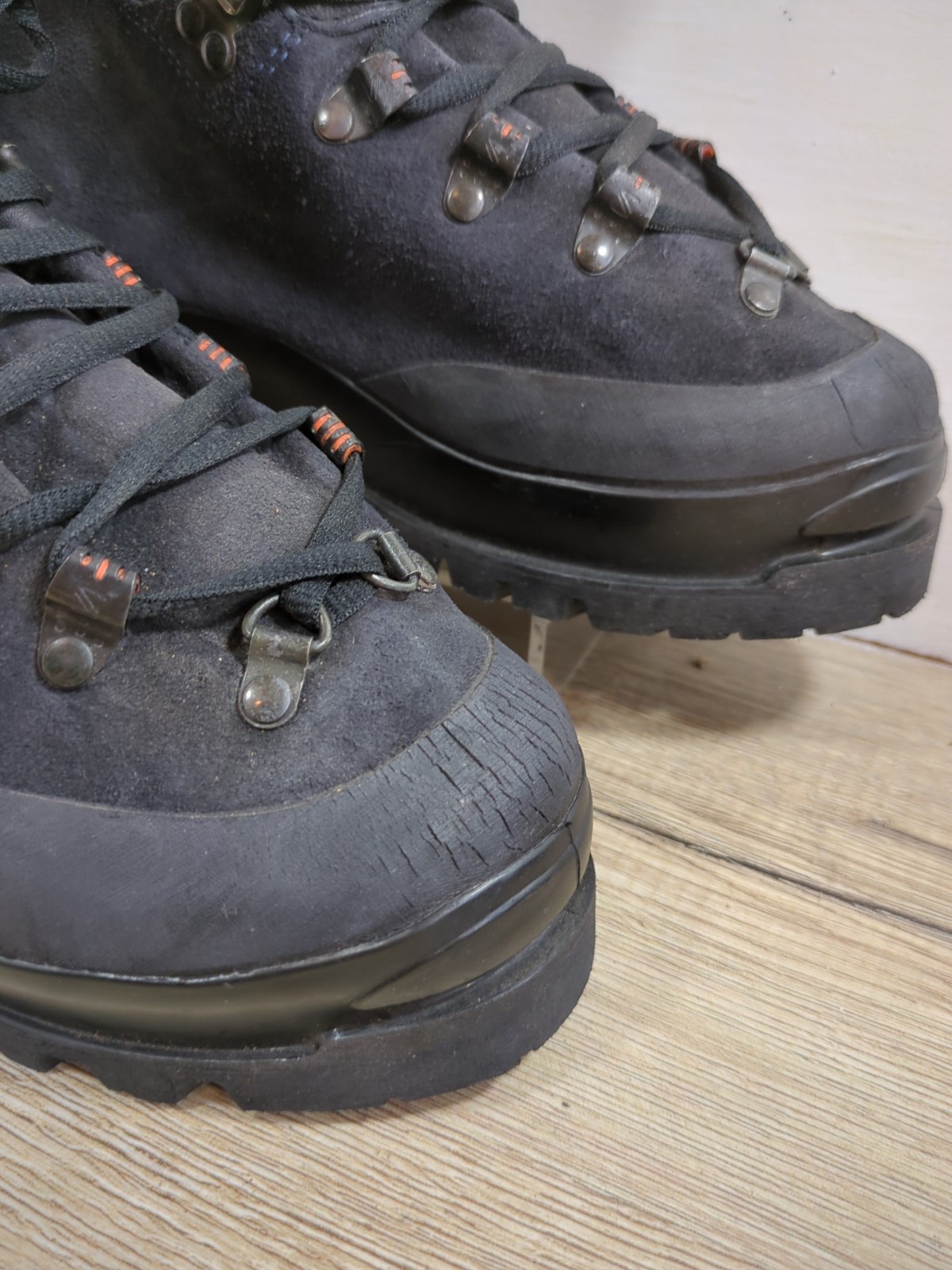 Stivali da trekking Salomon Super Mountain 9 taglia 5 UK ottima usura ottime suole