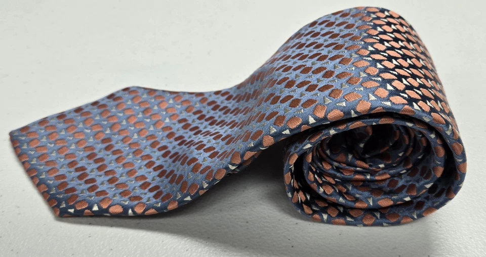 Corbata Charvet Jacquard Seda Brillante Plata y Rosa Geométrico Mosaico 57 x 3 7/8 Foto 2 de 4