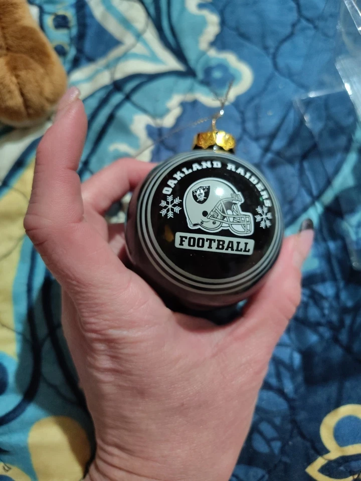NFL Glass Ball CHRISTMAS Ornament - Oakland Raiders FOREVER COLLECTIBLES - Image 4 of 4