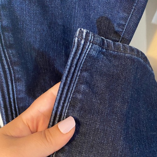 Jeans alla caviglia AG Adriano Goldschmied The Prima Pintuck sigaretta lavaggio scuro taglia 27R - Foto 4 di 13