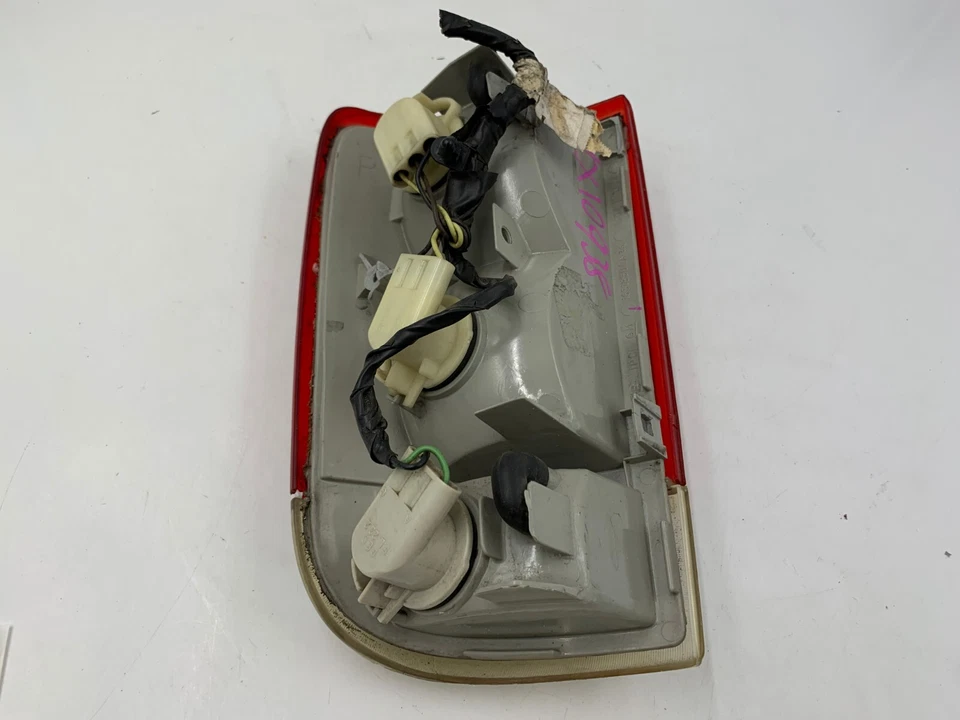1995-2005 Chevrolet S10 Passenger Side Trunklid Tail Light Taillight D02B35049 - Image 4 of 4