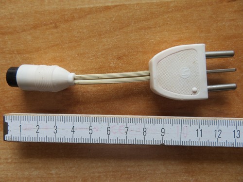 Alter Antennenstecker Adapter dreipoliger Stecker auf Rundstecker 12,cm lang