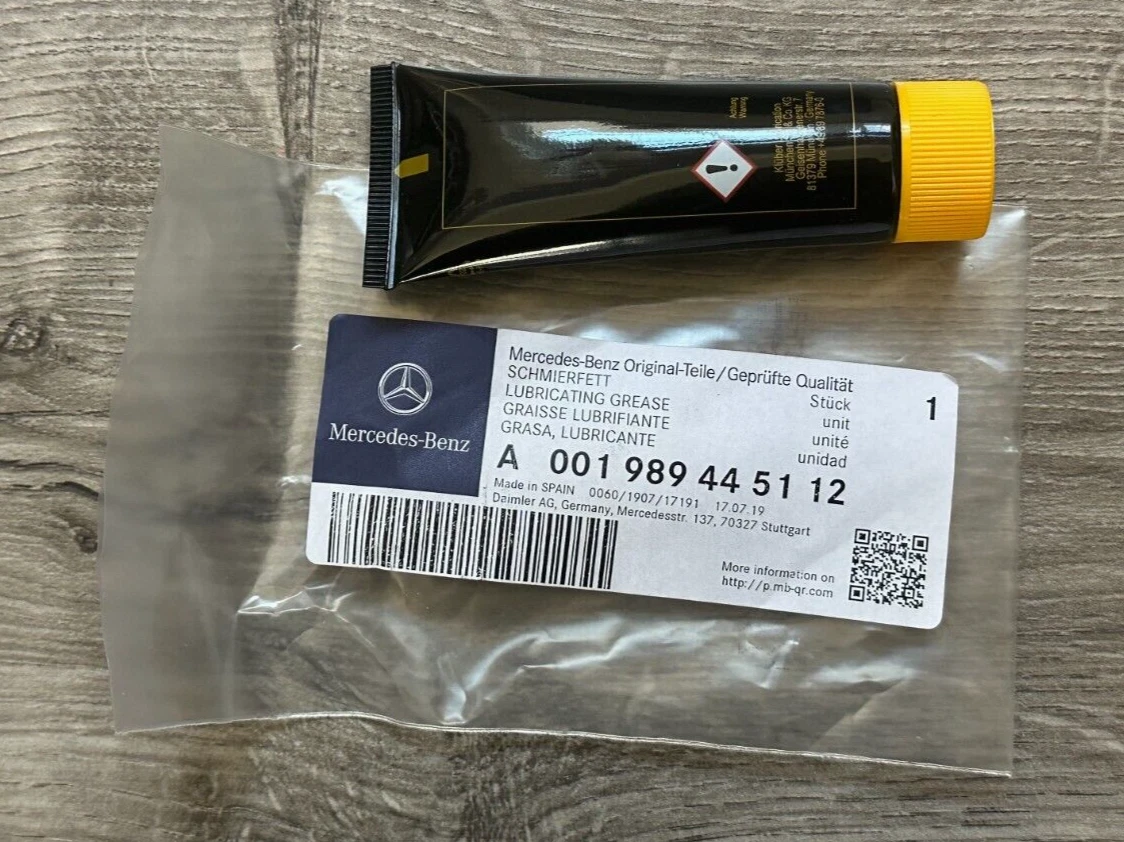 BRAND NEW - MERCEDES BENZ LUBRICATING GREASE, PART# 001989445112 