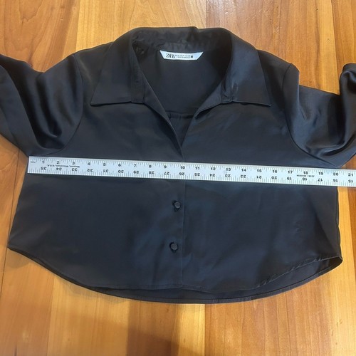 Zara Women’s Cropped Button Up Top. Black. Med. Long Sleeve. Collared - Picture 4 of 11