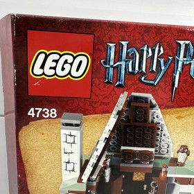 LEGO 4738 Harry Potter Hagrid&rsquo;s Hut W/Original Box, Minifigs, & Manual Read