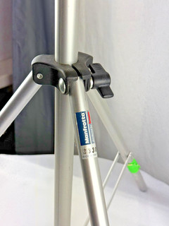 Manfrotto Bogen 3330 professional Retractable Light Stand 6' Light Stand Photo