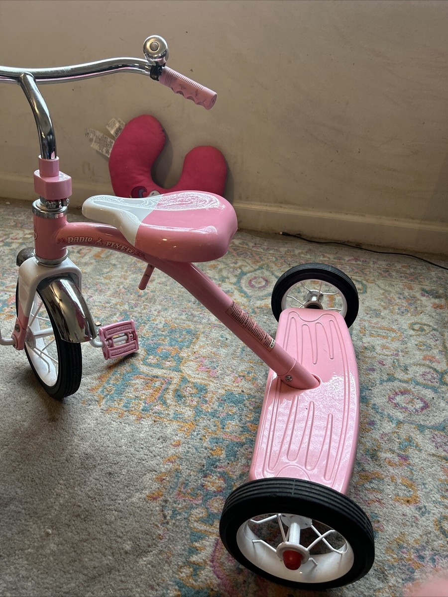 Aprica Snoopy 三輪車 ピンク Aprica Snoopy 三輪車 ピンク