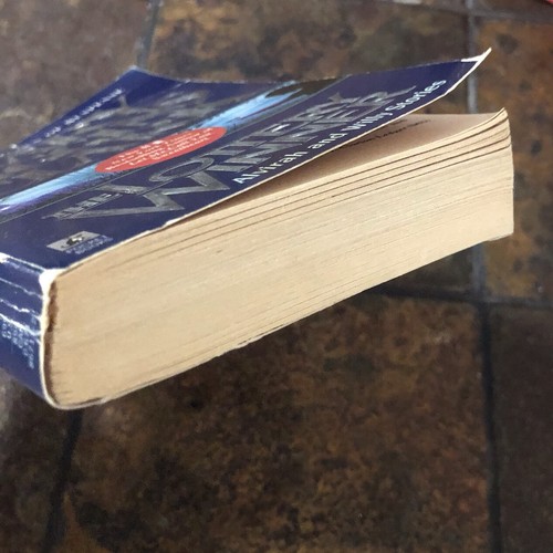 Lottery Winner by Mary Higgins Clark 1994 Alvirah and Willy Stories Paperback - Picture 7 of 10