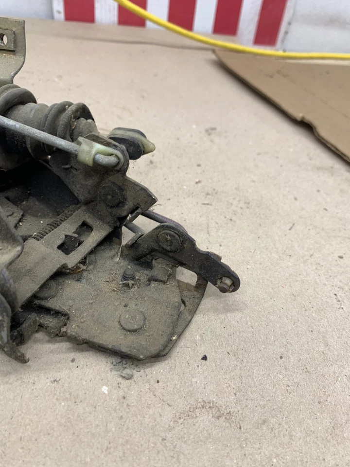 Chevrolet GMC C10 K10 1973 1987 91 pestillo de puerta izquierda eléctrico varilla acoplamiento/enlace de manija Foto 2 de 4