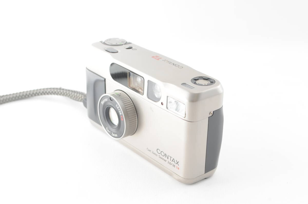 CONTAX T2 シルバーフィルム Carl Zeiss 38mm f/2.8 CONTAX T2 Carl Zeiss Sonnar 2.8/38 T Compact Film Camera