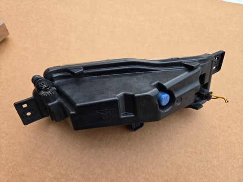 BMW X3 X4 20-21 Left Fog Light Assembly OEM 63179492771 - Picture 6 of 8