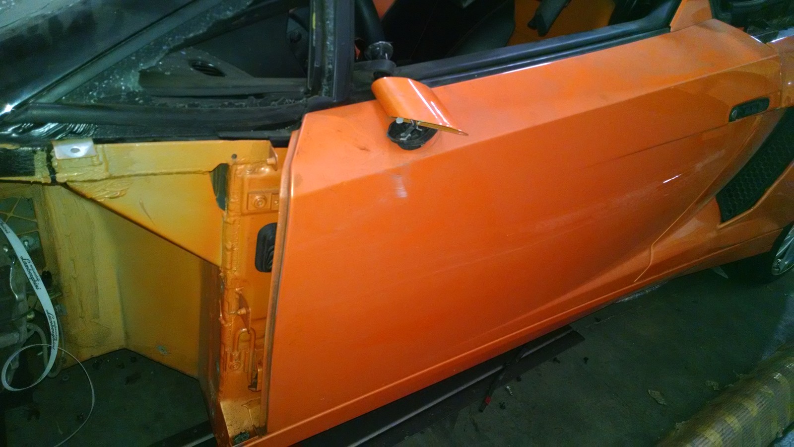 LAMBORGHINI GALLARDO SPYDER DRIVER SIDE DOOR COMPLETE! OEM
