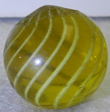  18342m Vintage German Handmade Gooseberry Marble .59 Inches