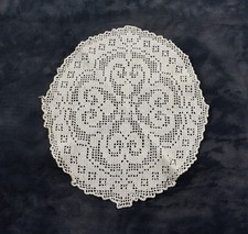 VINTAGE ROUND HANDMADE FILET CROCHET LACE DOILY 12" DIAMETER