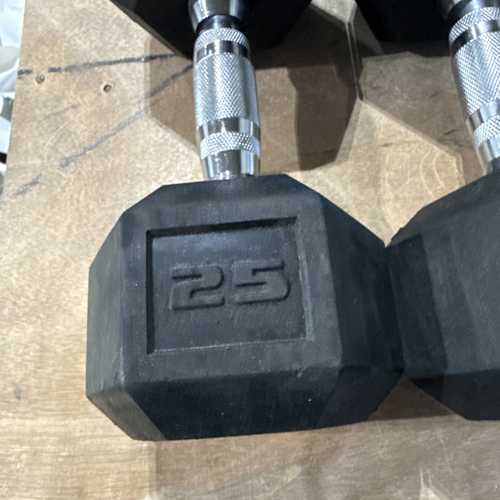 2 X 25lb Pound Dumbbell Pair Rubber Hex Weights Set 50 lbs Total Workout Gym NEW