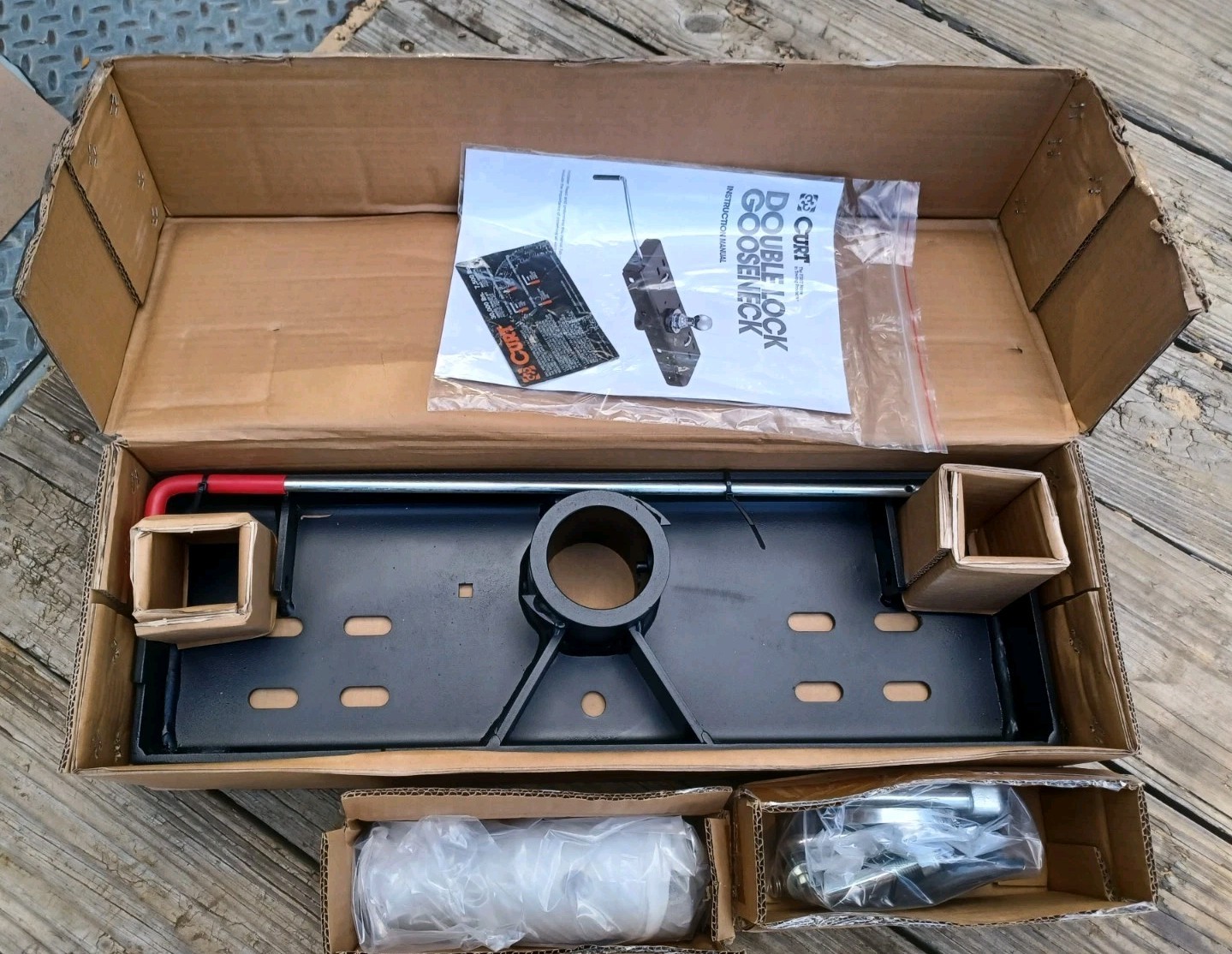 Curt Double Lock Gooseneck Hitch x 60607