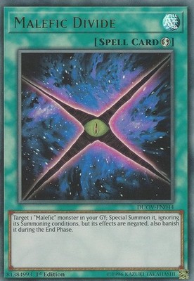 Malefic Divide - DUOV-EN044 - Ultra Rare - 1st Edition - Heavily Played