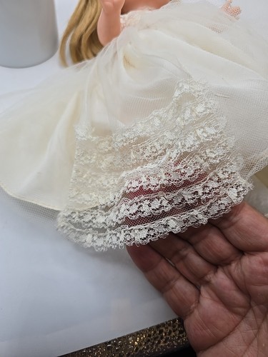 Bambola vintage 1965 JOY Royal Bride 11,5" - Foto 9 di 24