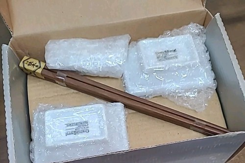 Crate & Barrel Sushi 2 To Go 8 Pc Set Platters Sauce Dishes Chopsticks & Rests - Picture 5 of 14