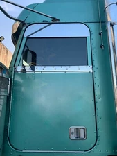 Freightliner Classic / Freightliner FLD 120. Full windows glass /door glass kit