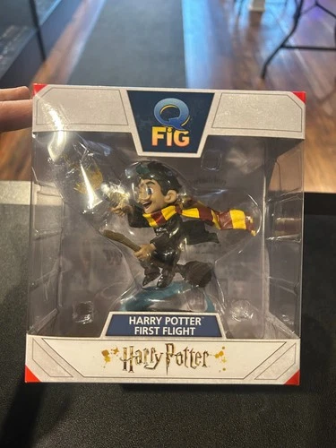 QMX Q Fig HARRY POTTER  FIRST FLIGHT Q FIG (2018) New