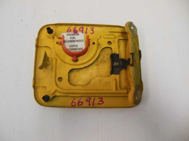 Fuel Filler Door Gas Flap Lid 2003 Nissan Sentra - Imagem 2 de 4