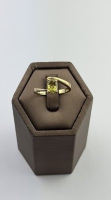 Peridot 9ct Gold Ring , Vintage And Hallmarked , Polished  Size O