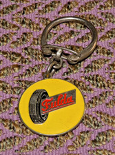 Porte clés en métal émaillé pneu Fulda Allemagne Schlüsselring  Keyring  Llavero