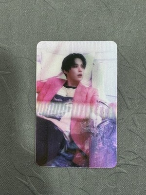 Stray Kids - DO IT Standard Lenticular Photocard Lee Know