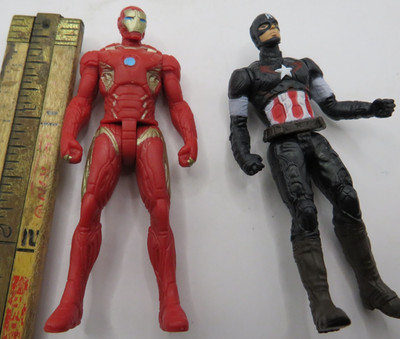 Marvel Avengers Age of Ultron 2.5'' Captian America & Iron Man 2015 Hasbro Loose